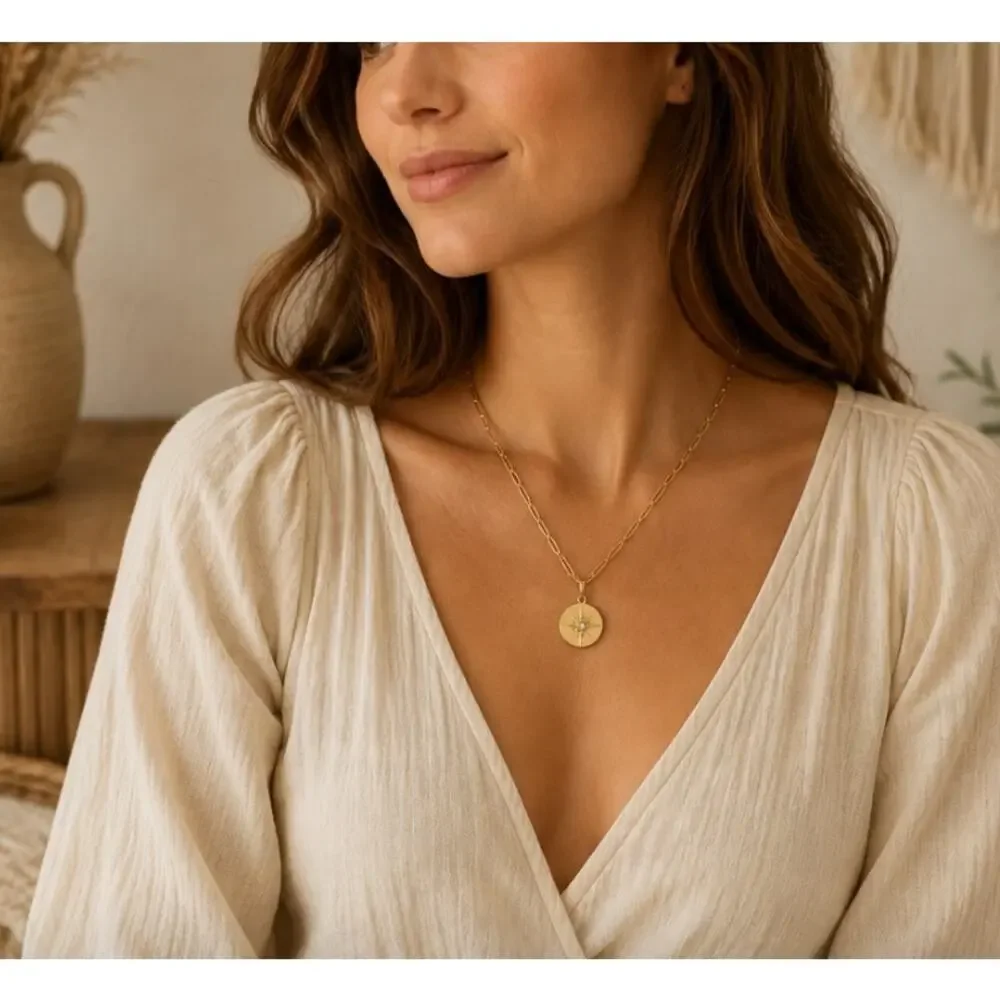 Gold Serenity Round Star Pendent Box Necklace Set New